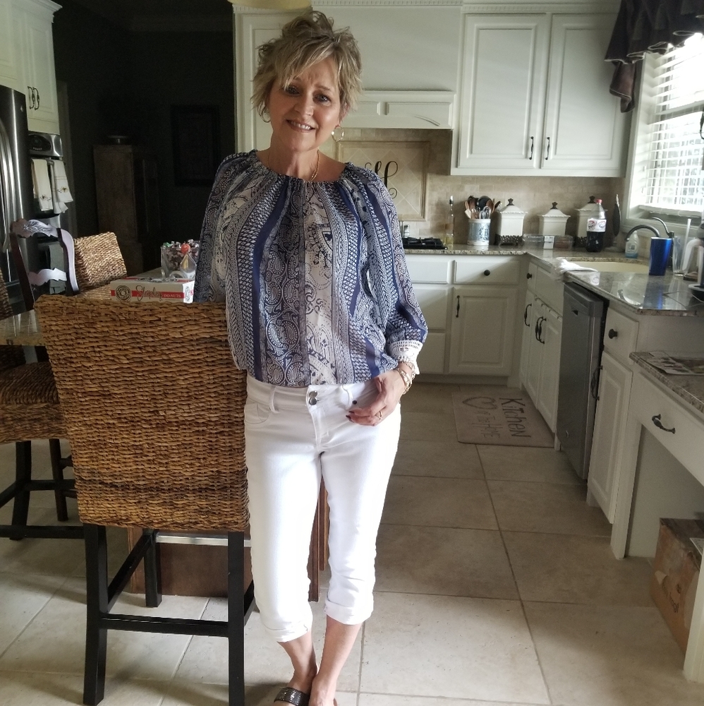 Meet your Posher, Carla